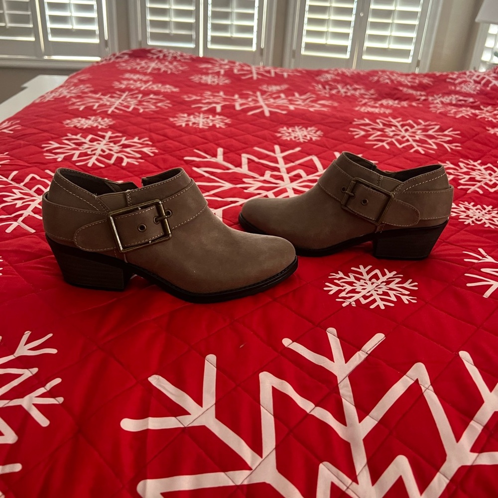 Croft And Barrow Booties. New Without Box. - image 2